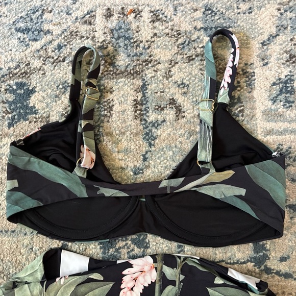 Malai Swim Set - Picture 5 of 5